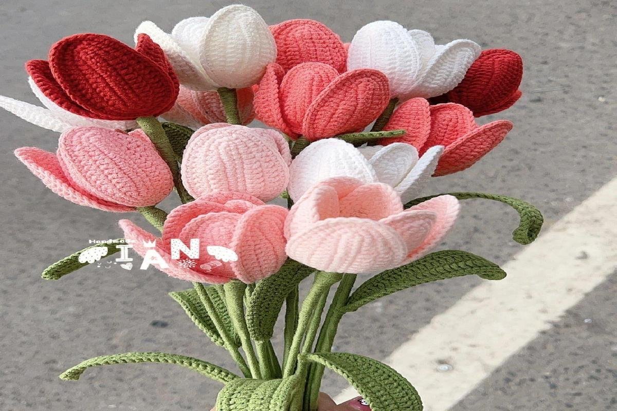 blooming-bliss-crochet-flowers-elevate-your-home-in-2024-unveiling-unexpected-transformations-for-cozy-decor