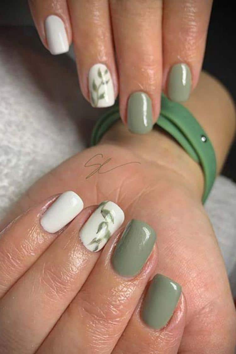 ivy-nails-unveiling-the-top-5-trends-for-2024-with-unexpected-transformations-in-nail-art