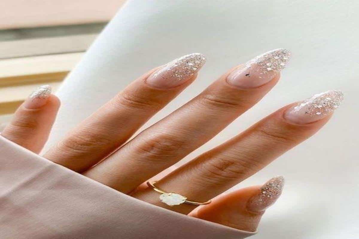 nail-art-in-2024-revealing-unexpected-personality-transformationsmain-keyword-nail-artelement-of-engagement-curiosityspecific-detail-2024element-of-curiosity-unexpected-revelationsuser-inten