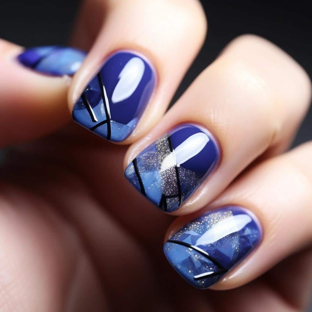 royal-blue-nails