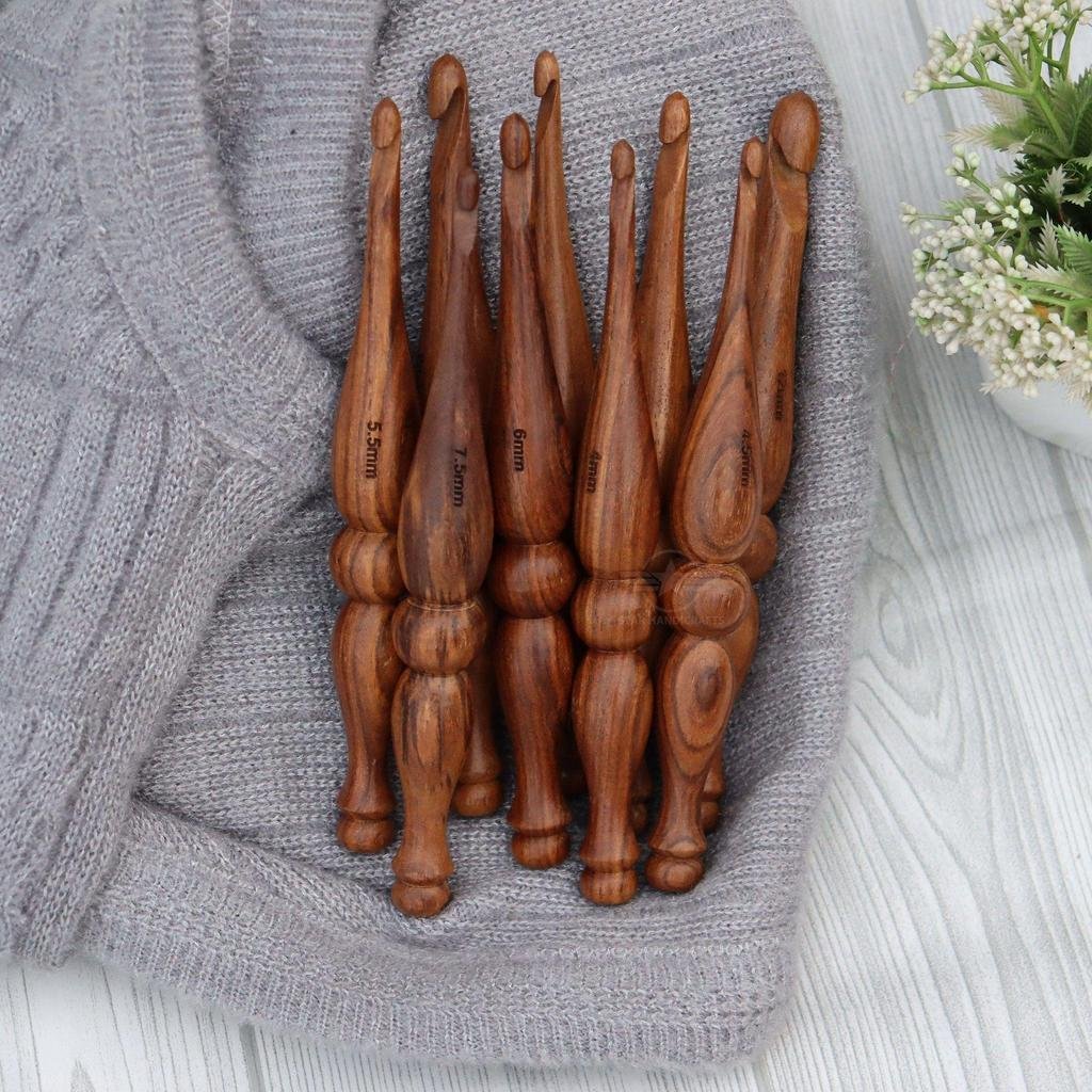 versatile-crochet-hook-for-intricate-masterpieces