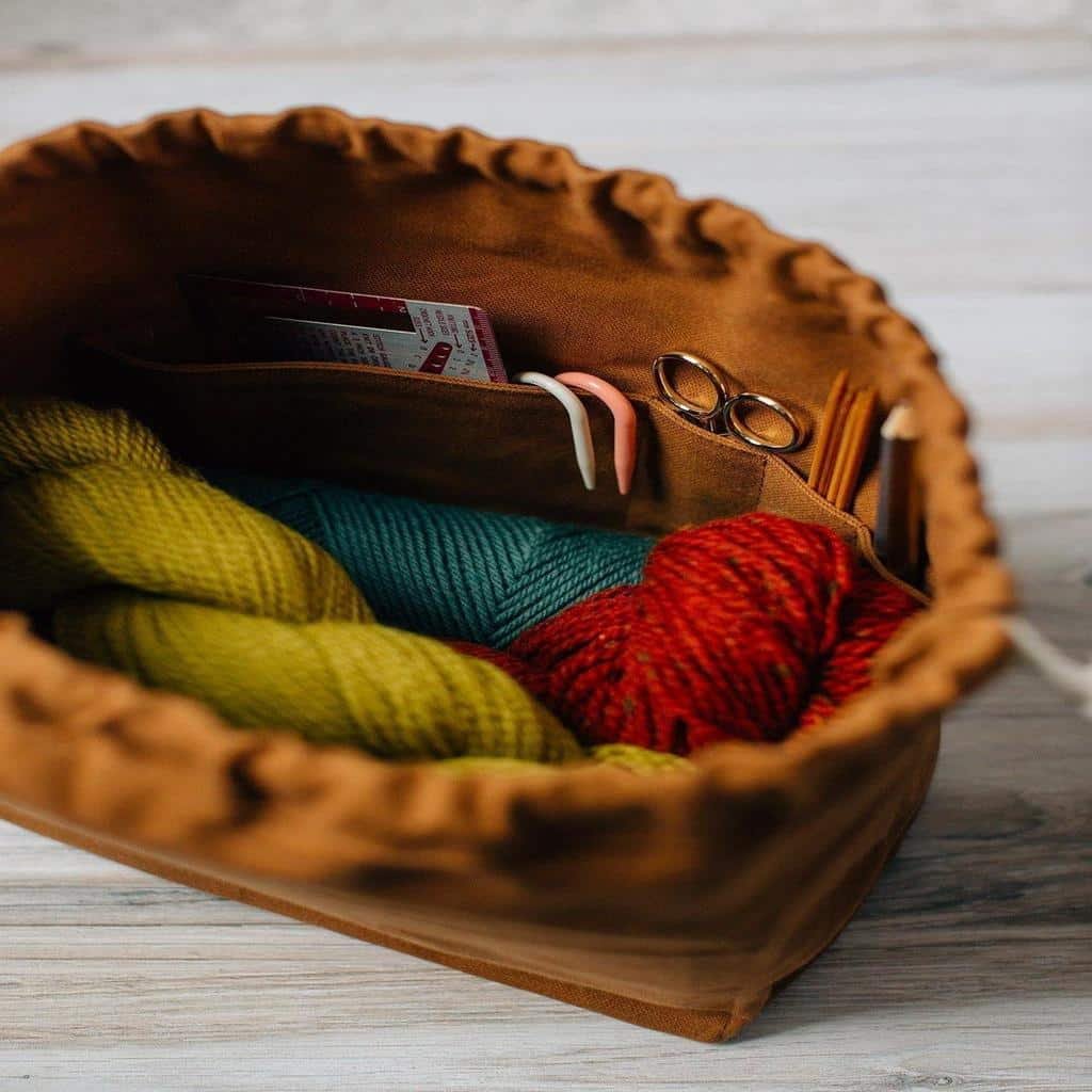 cozy-autumn-throw-knitting-kit-crafted-with-warm-tones-and-textured-patterns