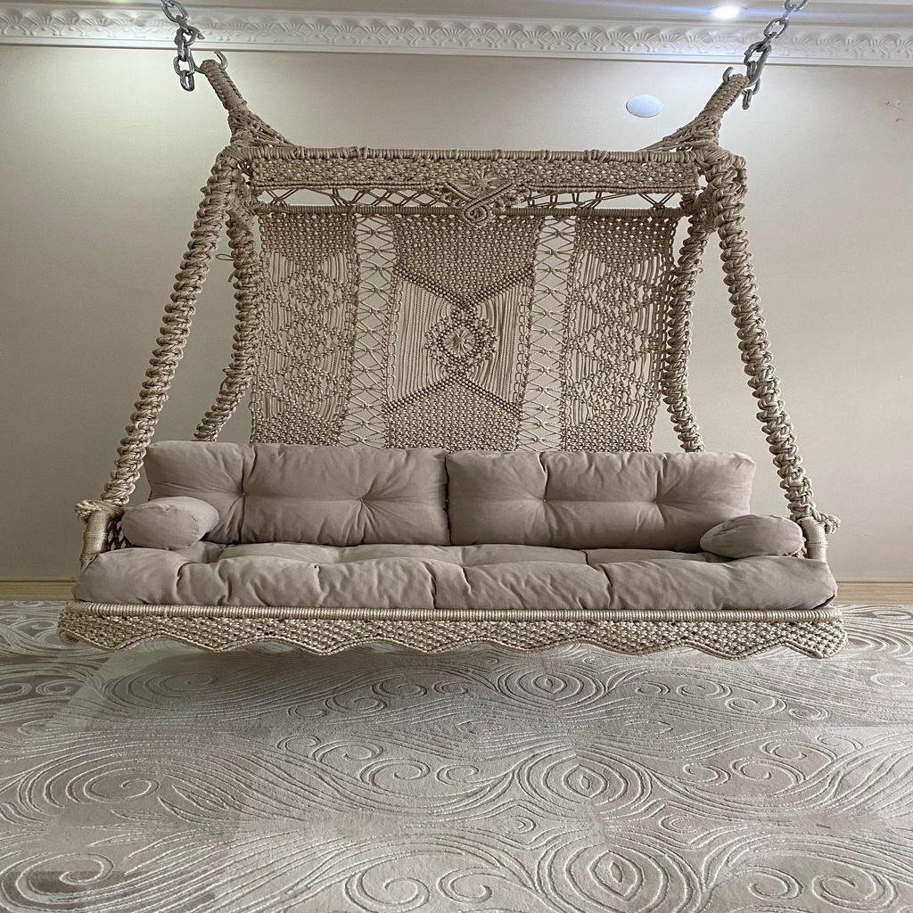 cozy-macrame-swing-a-whimsical-outdoor-retreat