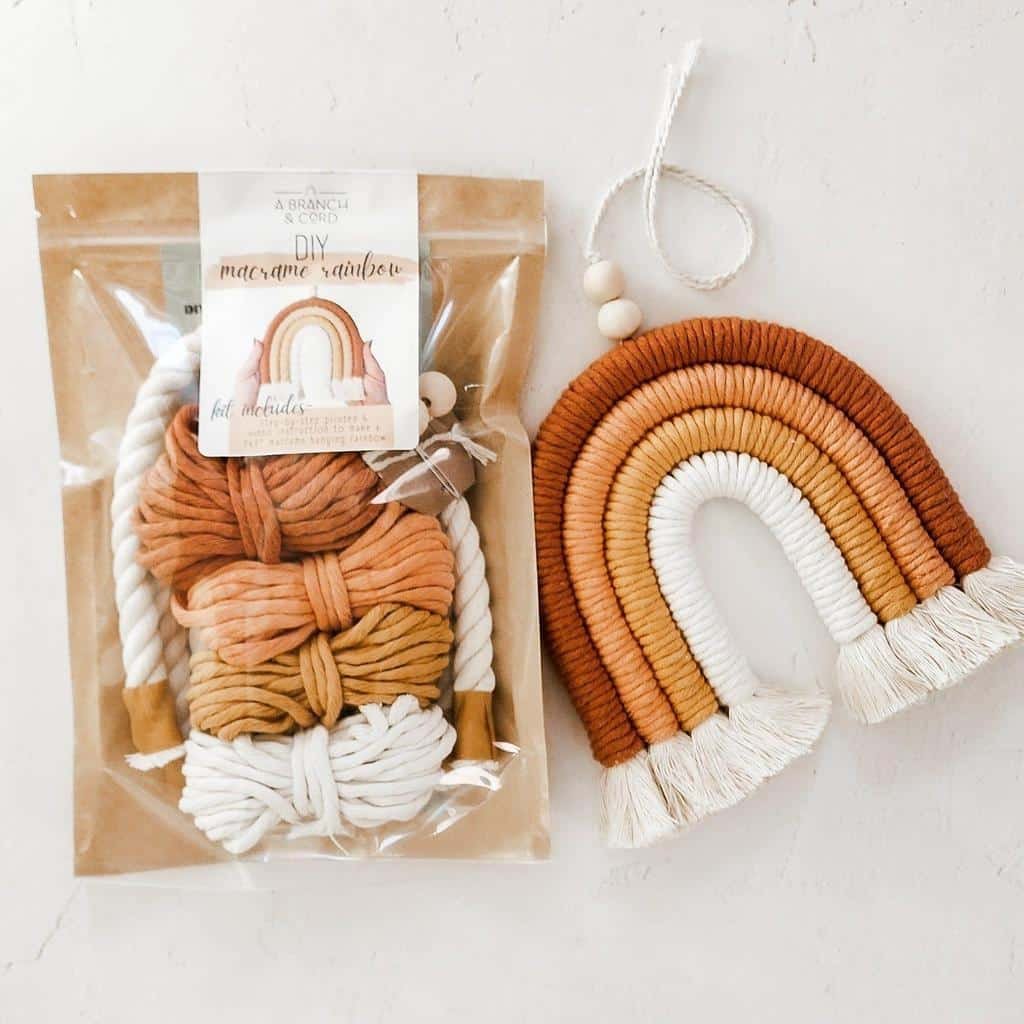 cozy-wall-hanging-masterpiece-an-easy-macrame-project-for-home-decor