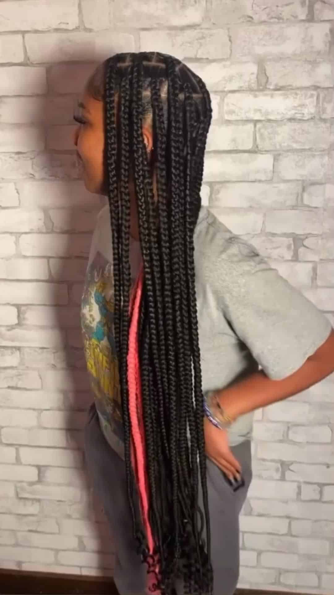 vibrant-knotless-braids-a-captivating-canvas-for-artistic-expression