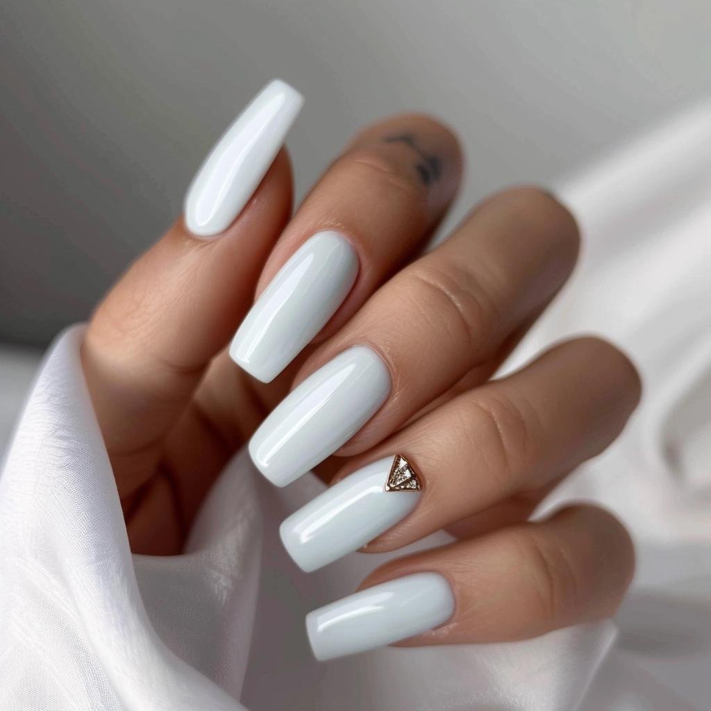 3-steps-to-achieve-perfect-white-acrylic-nails