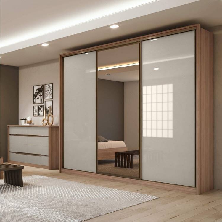 1. For the couple not to have a problem with lack of space, you must choose a model of planned wardrobe that meets your needs.