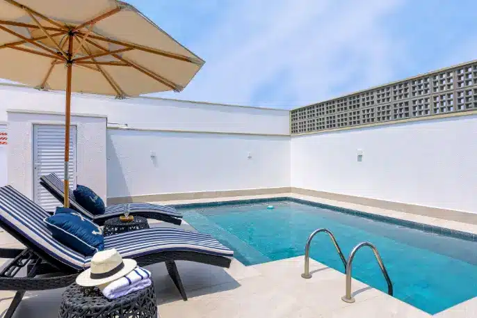 The masonry pool is perfect for those seeking a customizable model – Project: Camila Palladino architecture – Photo: Samantha Martins / MM Foto e Filmagem