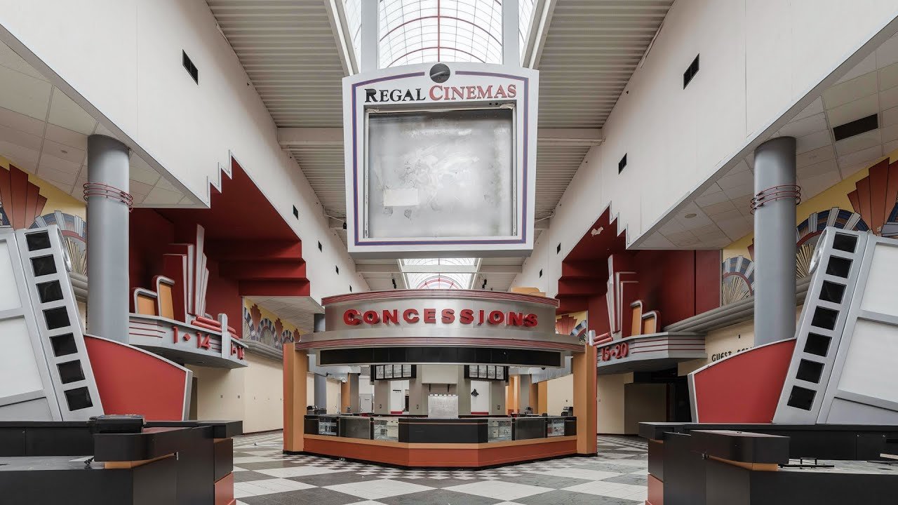 abandoned-richmond-town-mall-in-ohio