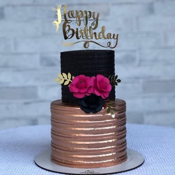 9. Black pairs well with rose gold, especially when glitter details are included.