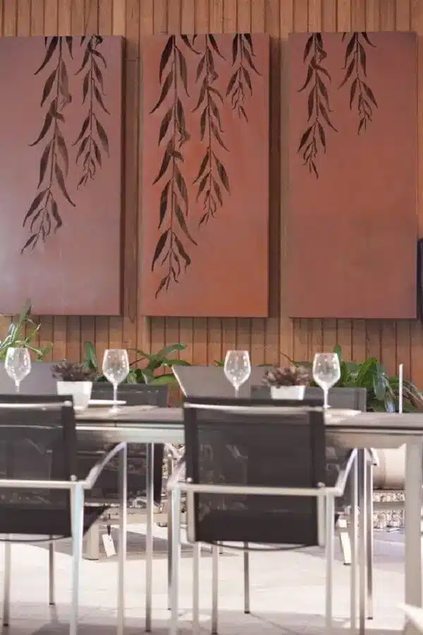 Decoração para sala de jantar com aço corten – Foto: ARQ DZN Arquitetura & Interiores