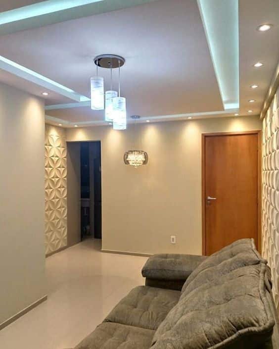 However, if you have a low ceiling, the effect may not turn out as well as expected, as the molding generates a lowering of the ceiling and can give an impression of flattening.