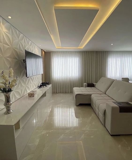 It is worth mentioning that this is not a rule and you can use plaster moldings even in rooms with a low ceiling. However, it is recommended to think better in these cases so that you do not regret the final result.