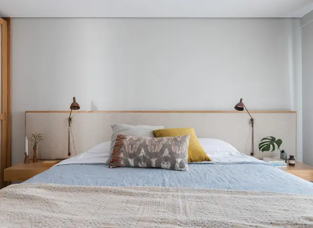 Mattress sizes of queen beds: measures 198cm high x 158cm wide and requires more space in the room – Project: Duda Senna | Photo: Gisele Rampazzo