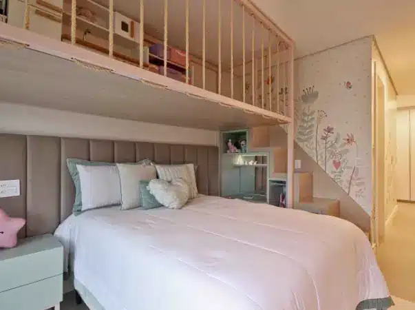 Mattress sizes: single, widow, and double beds can also be used, but it is important to consider the space and other furniture in the room – Project: Leonice Alves