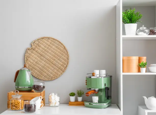 Create a coffee nook with coffee maker, cups, and delights – Photo: Shutterstock