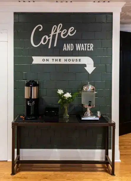 Buffets are versatile and functional in various environments, especially in the coffee corner – Photo: Shutterstock