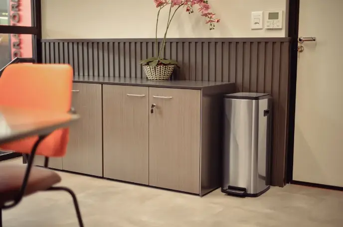 Tramontina Octos 20L Stainless Steel Trash Can with Removable Bucket and Pedal – Photo: Tramontina