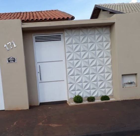 To apply, you will only need water and glue, making a mixture that will fix the boards in the desired location. The cost-effectiveness of this material is also a positive factor for its use!
