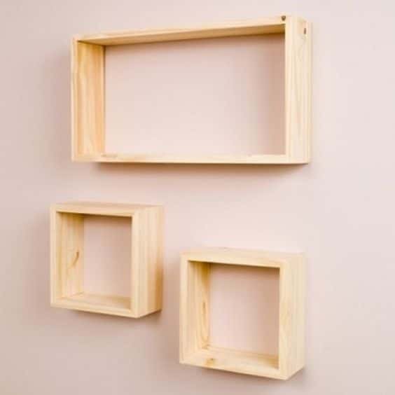 15. How about using crates as kitchen niches? They complement the decor and add extra space even in kitchens with a more sober and elegant decor, giving a rustic and relaxed touch.