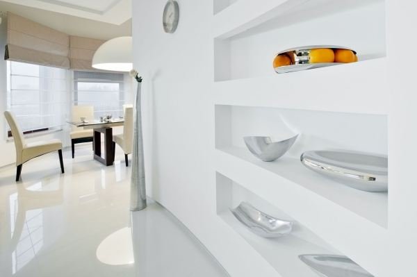 Vented drywall wall with niches, ideal for helping with house organization and also contributing to the decoration.