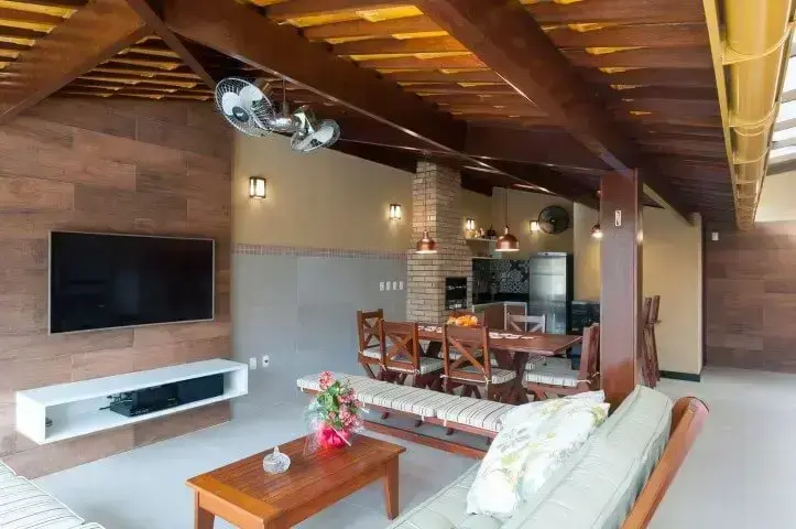 Espaço gourmet em varanda projetado por Bernal Projetos.