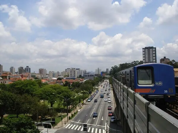 Plano diretor contribuiu com expansão urbana e verticalização da capital paulista, evolução da arquitetura moderna. Fonte: Pixabay