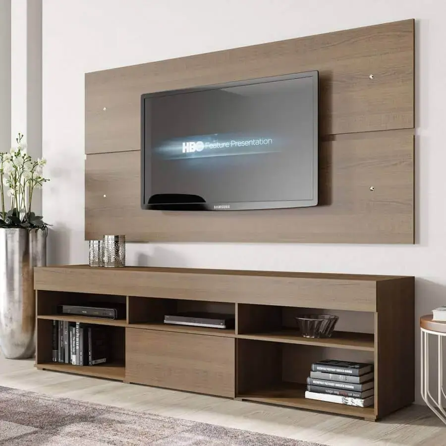 decoração simples com painel com rack de madeira