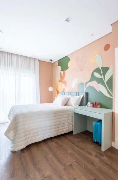 Cores para quartos de solteiro: verde + branco + salmão e terracota – Projeto: Rafaella Grasnoff – Loft 7 Arquitetura | Foto: Dam Mol