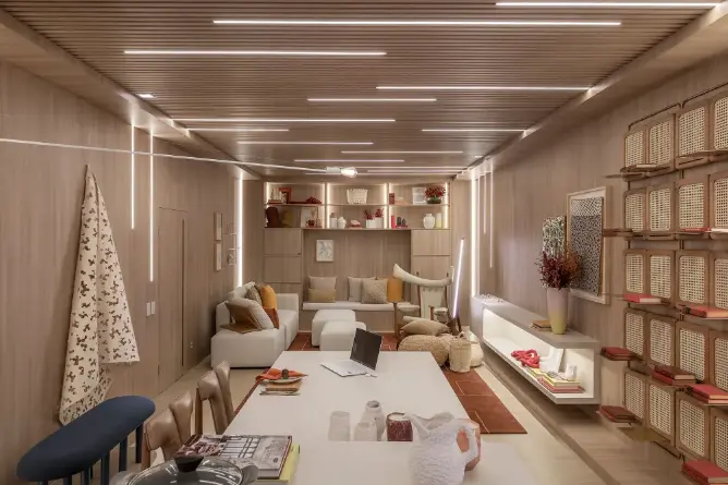 Durante a obra, o arquiteto supervisiona e coordena o progresso, garantindo que tudo siga o planejado com qualidade.